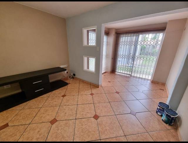 3 BEDROOM TOWNHOUSE FOR SALE IN VERWOERDPARK